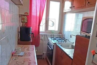 DACIA - 4 CAM - BOXA - CENTRALA AC - ZONA EXCELENTA - 8