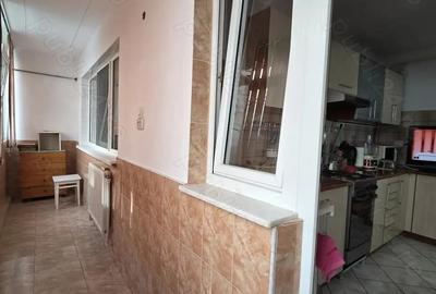 Apartament cu 2 camere decomandat în Radu Negru
