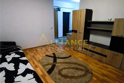 Garsonieră decomandată, mobilată în Metalurgiei