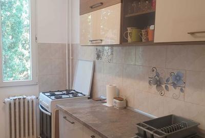 Apartament cu 3 camere semidecomandat în Berceni - 6