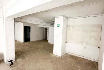 Spațiu comercial, de 465 mp, în Central - 3