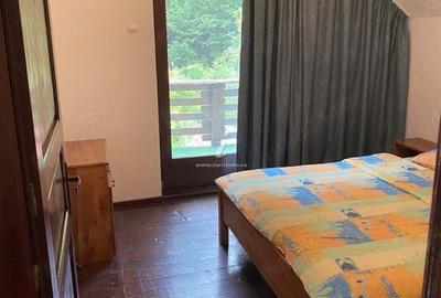 Casă cu 5 camere în Poiana - 2