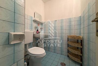 Apartament cu 3 camere, 2 bai, decomandat, centrala proprie, Girocului - 12