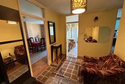 Apartament 3 camere, decomandat - Cugir - 2