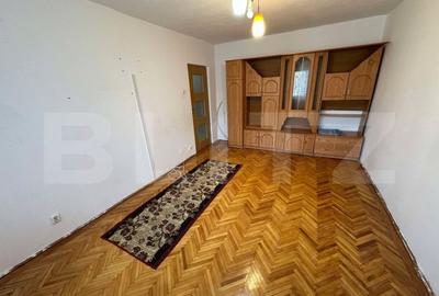 Apartament de vanzare, cu 2 camere, 42 mp, zona Decebal - 3