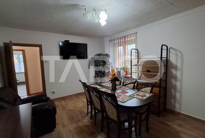Apartament cu 2 camere decomandat, mobilat în Vasile Aaron - 10
