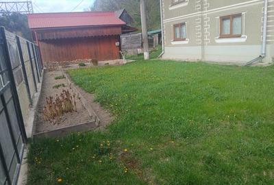 Casă cu Teren 4000 Mp în Central - 7
