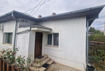 Casa interbelica renovata exterior + Garaj 2 masini -> Teren pe colt -> S-V - 9
