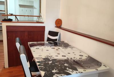 Casă cu 2 camere decomandat cu Teren 55 Mp în Central - 2