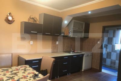 De vanzare , casa cu teren intravilan 3000mp , zona Ciuperc