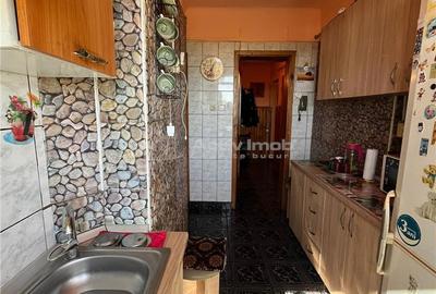 Apartament cu 3 camere semidecomandat în Lugoj - 2