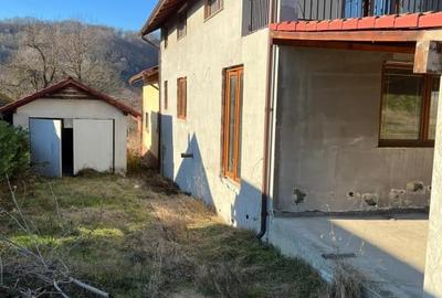 Casa cu teren 2000mp / Alunu - Valcea - 4