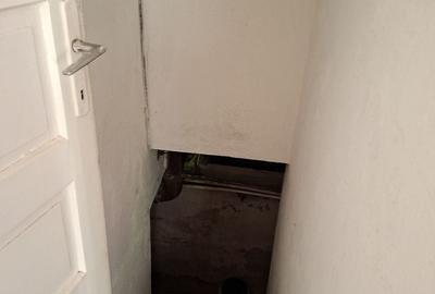 Casă individuală cu 6 camere cu Teren 1000 Mp în 14 Mai - 20