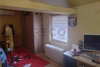 Casă cu 4 camere cu Teren 165 Mp în Central - 8