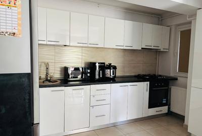 Apartament cu 3 camere decomandat în 1 Decembrie 1918 - 3