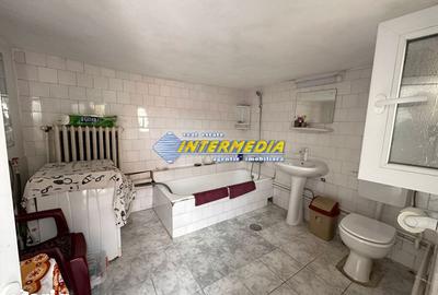 Casă cu 2 camere cu Teren 919 Mp în Cetate - 12