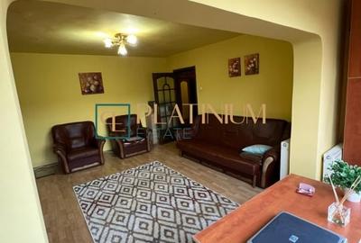 Apartament cu 3 camere semidecomandat, mobilat în Aradului