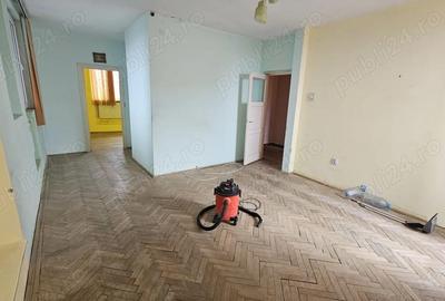 Apartament cu 2 camere nedecomandat în Republicii - 1