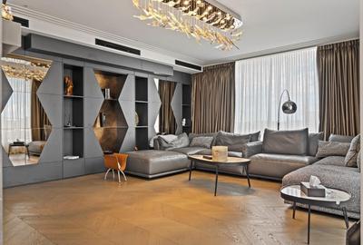 Penthouse cu 4 camere semidecomandat în Pipera