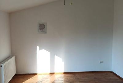 Casă cu 4 camere în Tamași - 3