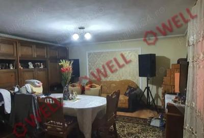 Casă cu 4 camere în Central - 2