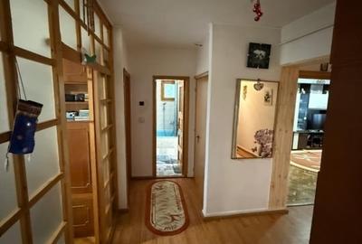 Apartament cu 4 camere decomandat în Păcurari - 8