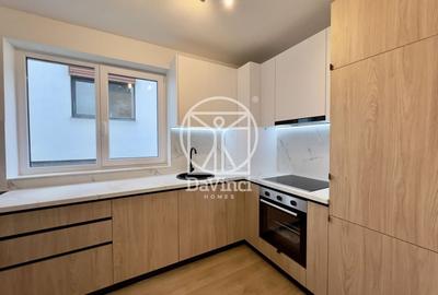 Direct dezv. -Ap. 2 camere mobilat -decomandat, etaj 1/2, geam la baie - 2