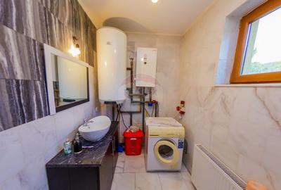 Vila de vanzare cu priveli?te superba Cicarlau - 4