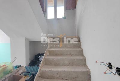 Casă cu 7 camere cu Teren 744 Mp în Filipeștii de Târg - 9