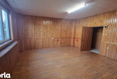 Spațiu comercial, de 15 mp, în Industriilor - 5