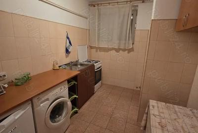 Vand apartament 2 camere - demisol - str. Pacii - 6