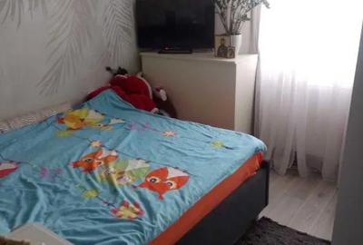 Apartament cu 3 camere semidecomandat în Florilor - 1