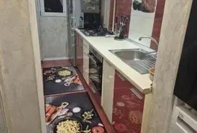 Apartament cu 3 camere semidecomandat în Rahova - 4