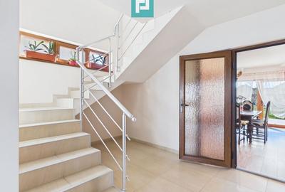 Vila spațioasă 5 camere, 2 niveluri lângă oraș - 3
