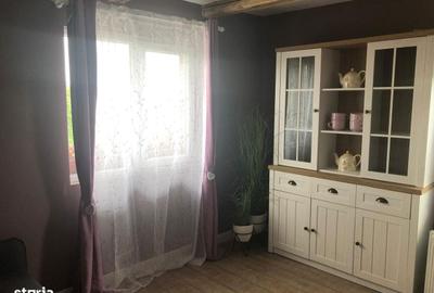 Casă cu 4 camere în Zece Hotare - 10