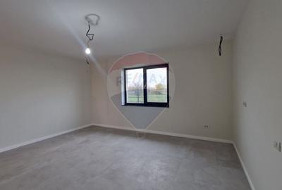 Casă cu 3 camere cu Teren 400 Mp în Crevedia - 6