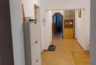 Apartament cu 4 camere decomandat, mobilat în Teiul Doamnei - 2