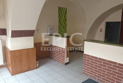 Spațiu comercial, de 60 mp, în Central