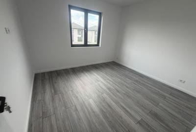 Casă individuală cu 4 camere cu Canalizare în Central - 7