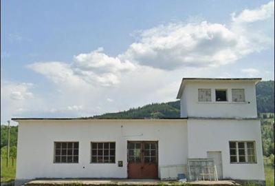 Casă cu 3 camere cu Teren 2500 Mp în Vama - 1