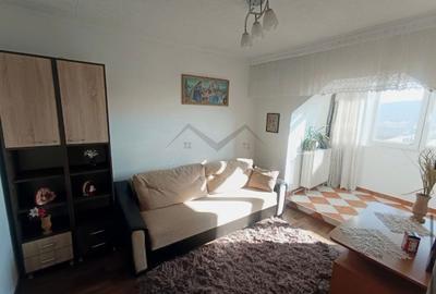 Apartament cu 3 camere decomandat în Nicolina - 1