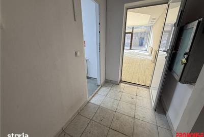 Spațiu comercial, de 87 mp, în Orizont - 5