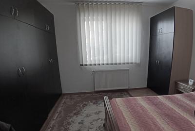 Apartament cu 3 camere semidecomandat în Central - 26
