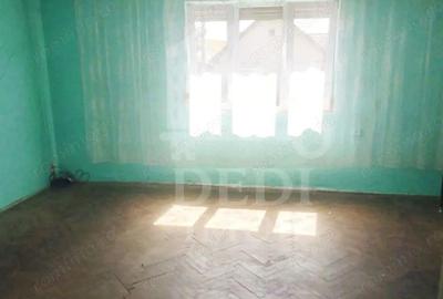 Casa de vanzare cu 3 camere in Velenta, Oradea - 3