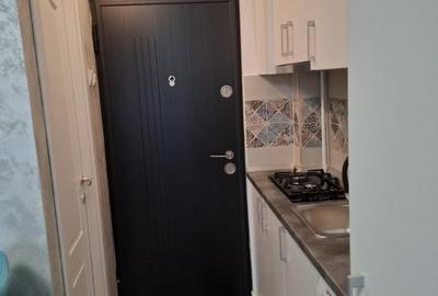 300 euro! Garsoniera moderna, langa Jumbo - 4