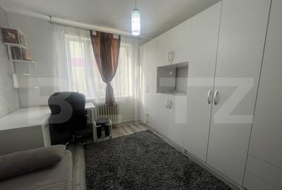 Inchiriere apartament 4 camere zona Lama, etaj 2 - 10