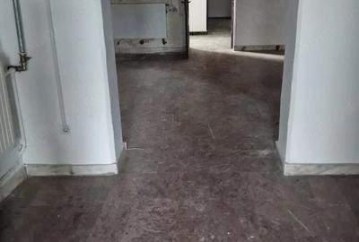 Casă cu 8 camere cu Teren 220 Mp în Calea Victoriei - 4