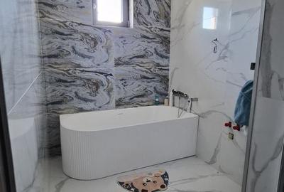 Casă cu 5 camere cu Teren 400 Mp în Central - 4