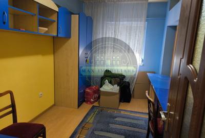 Apartament cu 4 camere decomandat în 9 Mai - 11