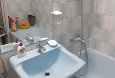 De inchiriat 3 camere decomandat mobilat utilat Str.Sf Vineri - 8